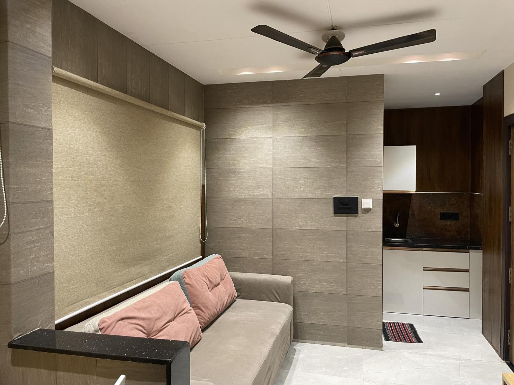 Stayez Studio Apartments Indore Buitenkant foto