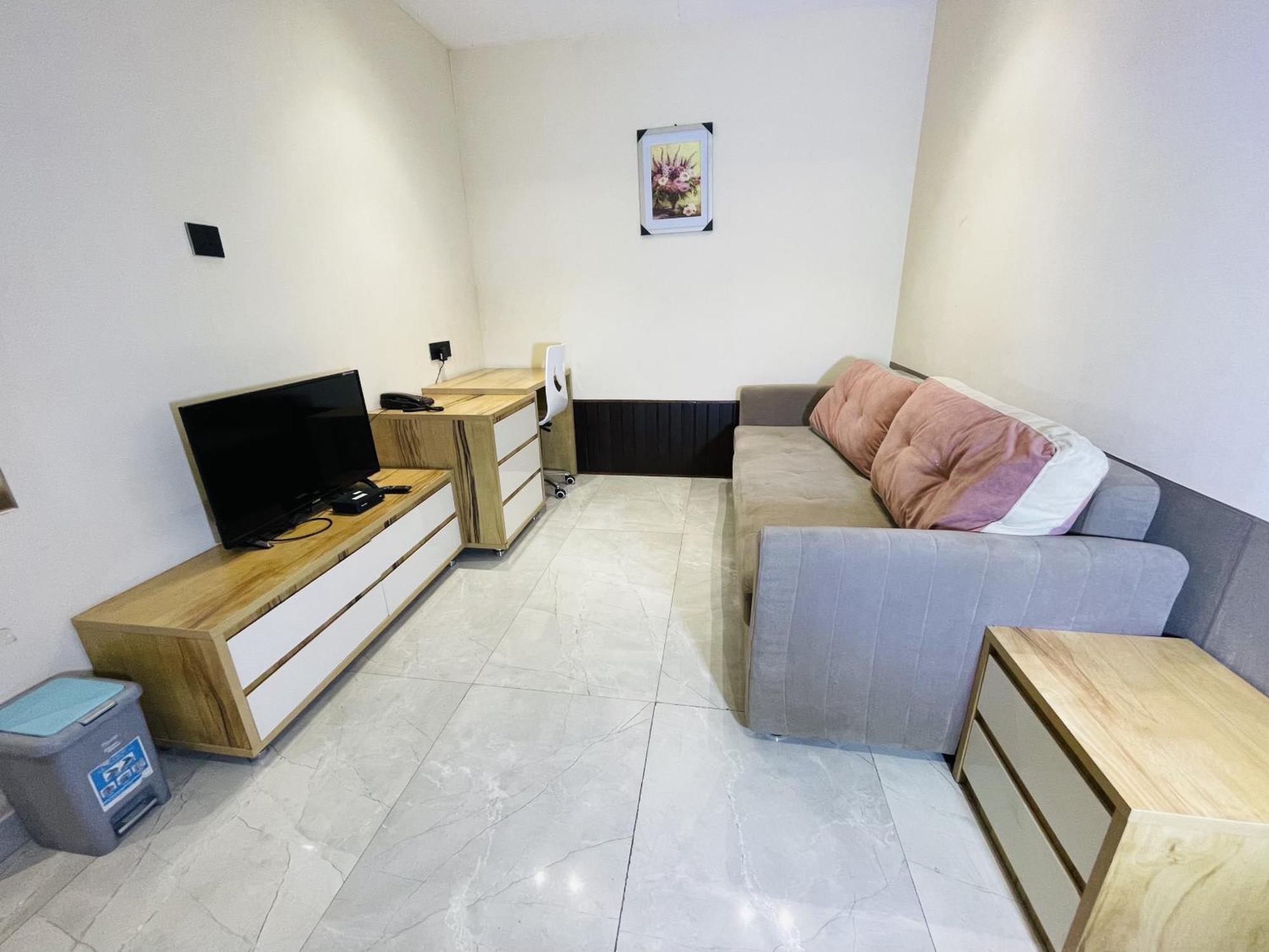 Stayez Studio Apartments Indore Buitenkant foto